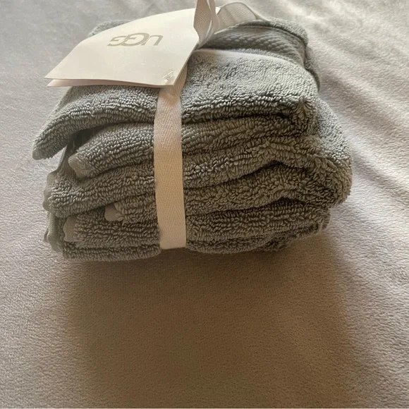 UGG 4 piece washcloth set, 13”x13” in color Pasha Succulent - Picture 6 of 7